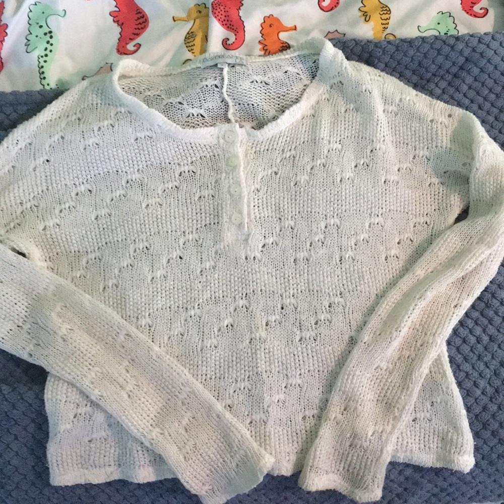 White Knit Sweater 🌸🌸